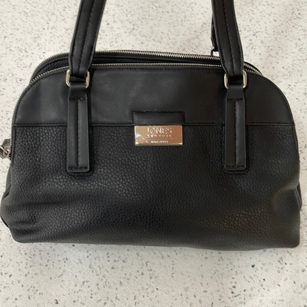 JONES NEW YORK SIGNATURE PURSE